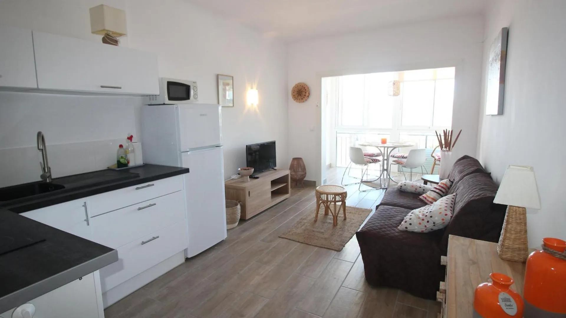 Aran 14 - Apartamento Acogedor Y Con Muy Buenas Vistas Del Mar. - Es-228-86 Llança Hiszpania